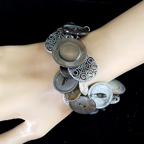 Vintage Silver Tone Button Charm Bracelet - Picture 5 of 11